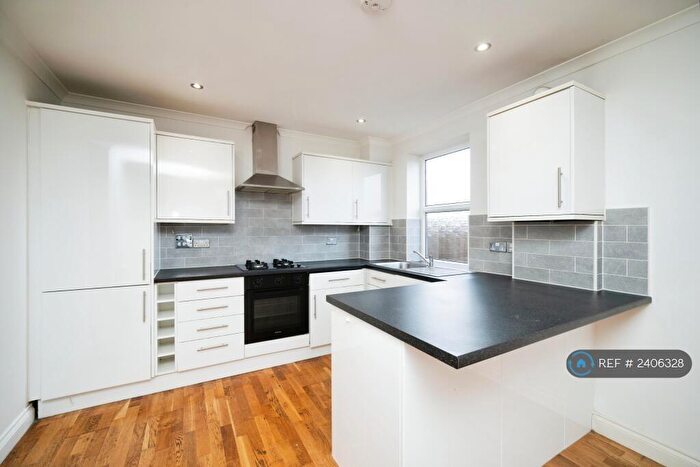 2 Bedroom Flat To Rent In Doric House, Sutton, SM1