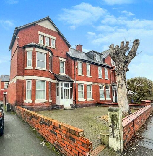 6 Bedroom House To Rent In Ladybarn Lane, Fallowfield, M14