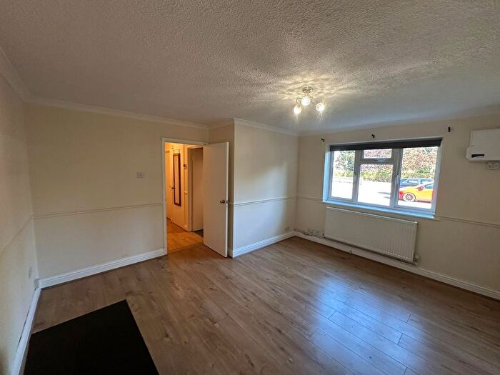 1 Bedroom Flat To Rent In Byron Road, Wealdstone, Harrow, HA3
