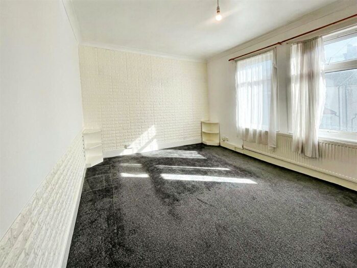 3 Bedroom House To Rent In Parker Road, Grays, RM17