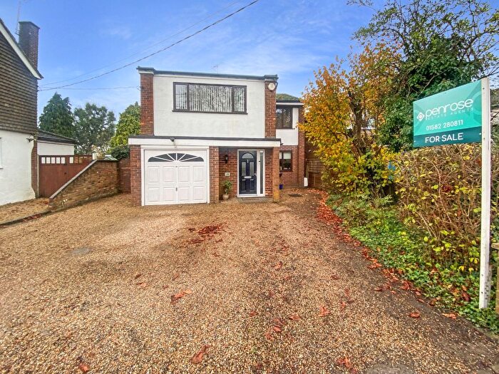 4 Bedroom Detached House For Sale In Common Road, Kensworth, Dunstable, LU6