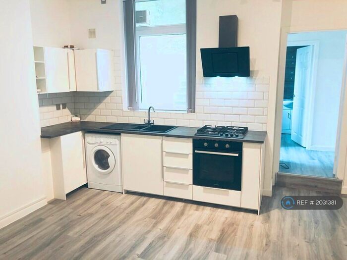 1 Bedroom Flat To Rent In Westgate, Burnley, BB11