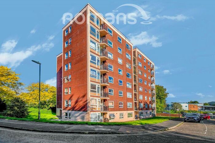 2 Bedroom Apartment To Rent In Winnall, Winchester, SO23