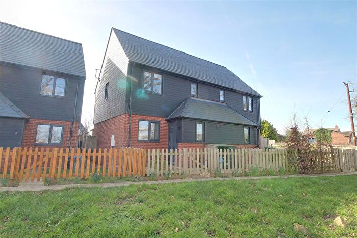 3 Bedroom Semi Detached House For Sale In Southend Lane, Newent, GL18