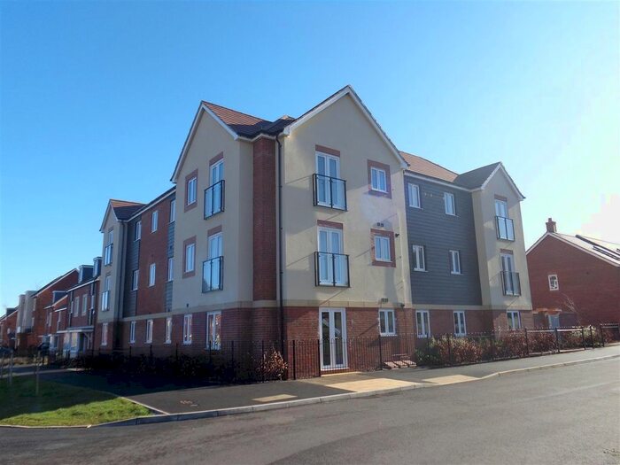 2 Bedroom Flat To Rent In Bracken Way, Malvern, WR14