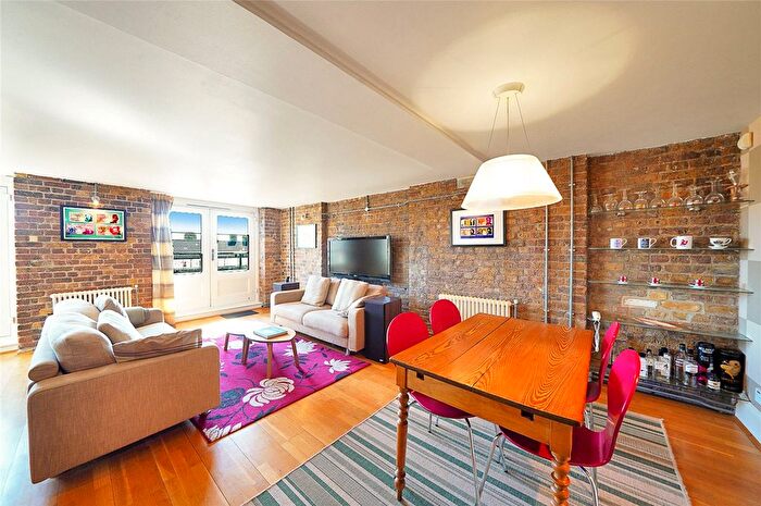 2 Bedroom Flat For Sale In Globe Wharf, Rotherhithe Street, London, SE16