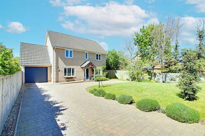 4 Bedroom Detached House For Sale In King Street, Somersham, PE28