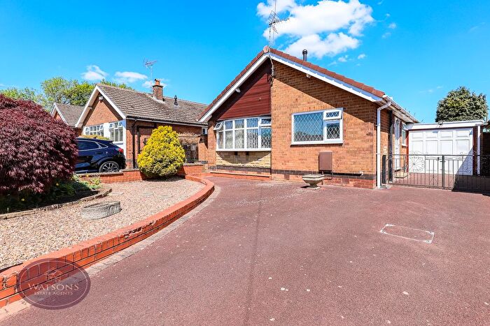 2 Bedroom Detached Bungalow For Sale In Farnsworth Close, Watnall, Nottingham, NG16