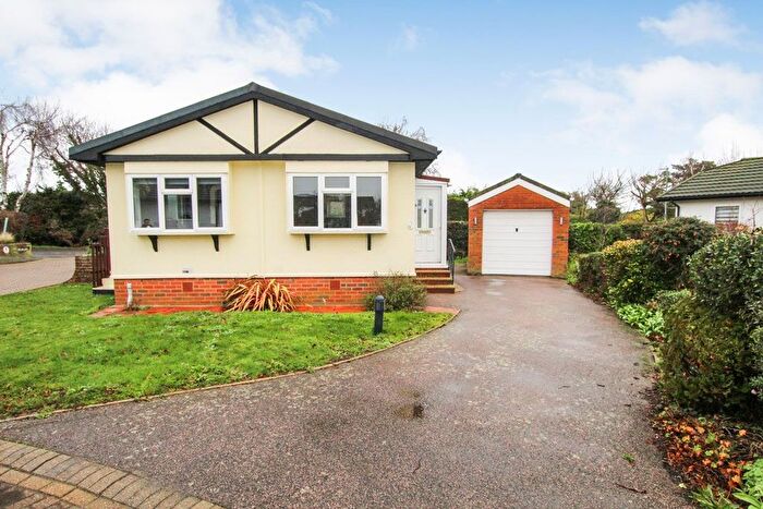 2 Bedroom Bungalow For Sale In Keat Farm Close, Herne Bay, CT6