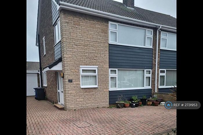 3 Bedroom Semi Detached House To Rent In Linkswood Avenue, Doncaster, DN2