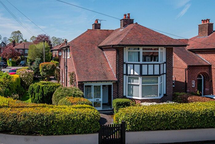 4 Bedroom Detached House For Sale In Acacia Avenue, Hale, Altrincham, WA15