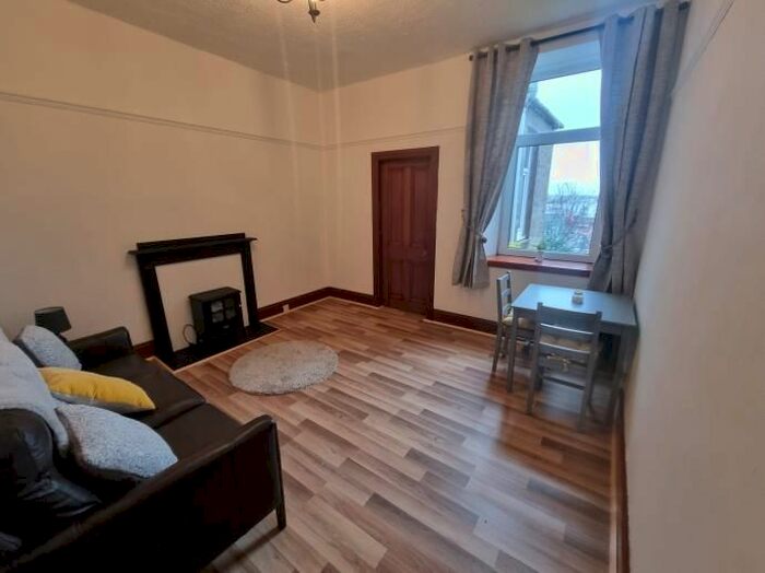 1 Bedroom Flat To Rent In T/R, Victoria Road, Aberdeen, AB11
