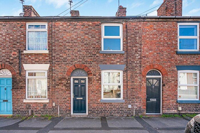 2 Bedroom Terraced House For Sale In Chester Road, Macclesfield, SK11