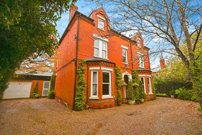 6 Bedroom Detached House For Sale In Tattershall Road, Woodhall Spa, LN10