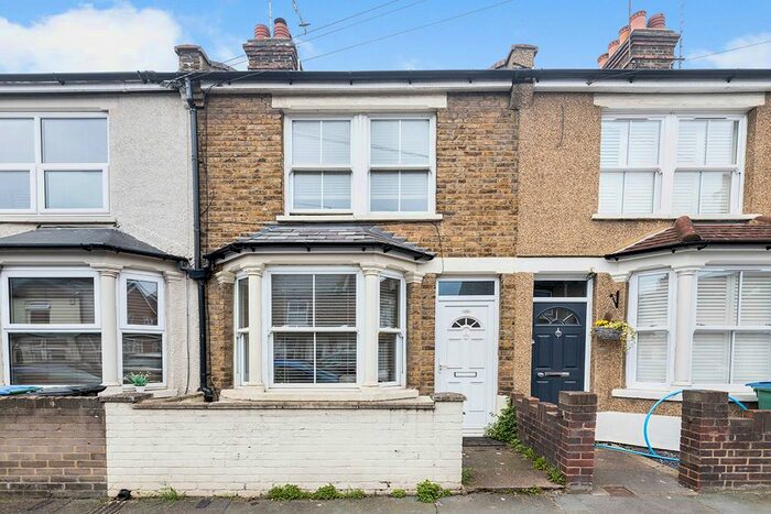 2 Bedroom Terraced House For Sale In Cardiff Road, Watford, Hertfordshire, WD18