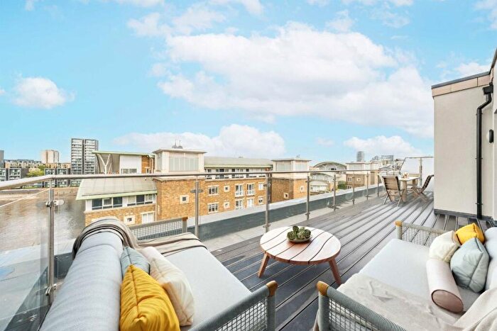 3 Bedroom Flat For Sale In Chatfield Road, Battersea, SW11