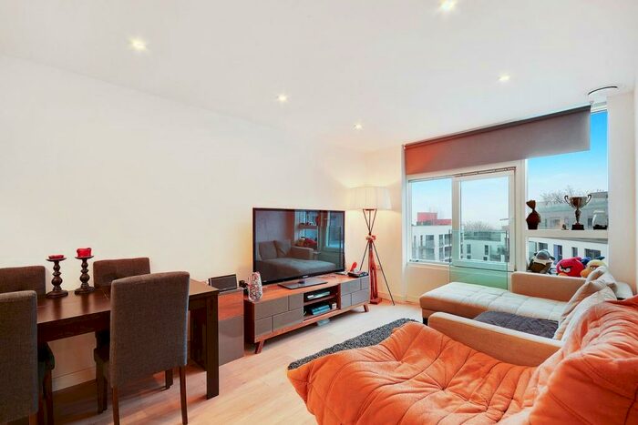 2 Bedroom Apartment To Rent In Tennyson Apartments, Saffron Central Square, Croydon, CR0