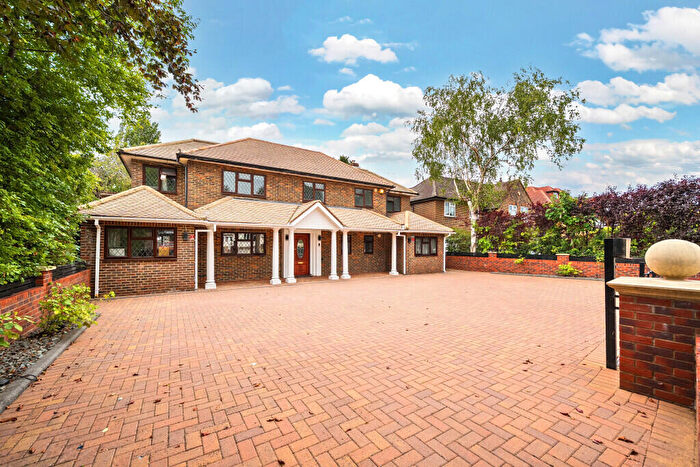 4 Bedroom Detached House For Sale In Birchdale, Gerrards Cross, Buckinghamshire, SL9