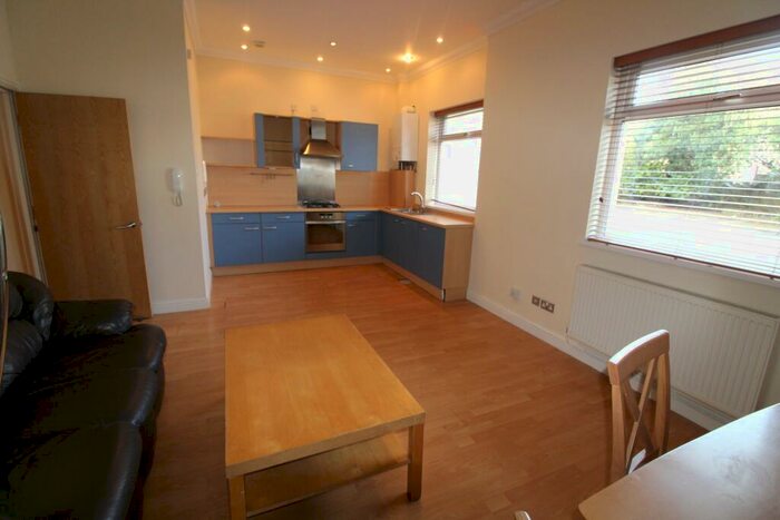 1 Bedroom Flat To Rent In The Parade, Roath, Cardiff, CF24