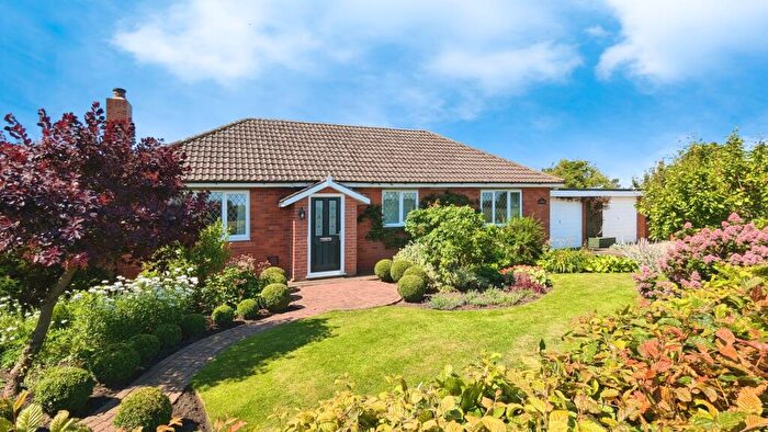 2 Bedroom Detached Bungalow For Sale In Yarburgh Road, Alvingham, LN11