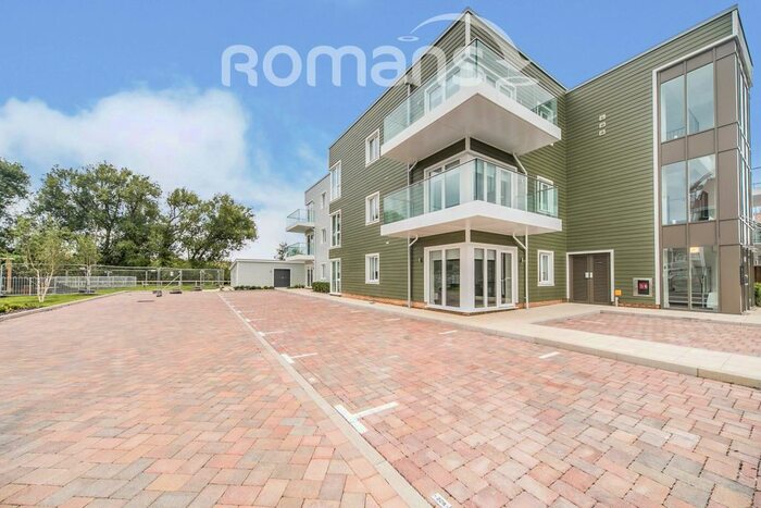 2 Bedroom Flat To Rent In Maine Street, Reading, RG2