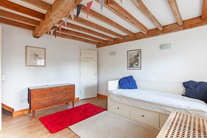 Flat To Rent In Cods Hill Beenham, RG7 - Photo 3