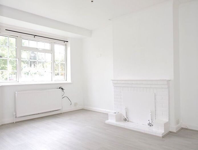 2 Bedroom Flat To Rent In Cuba Drive, EN3