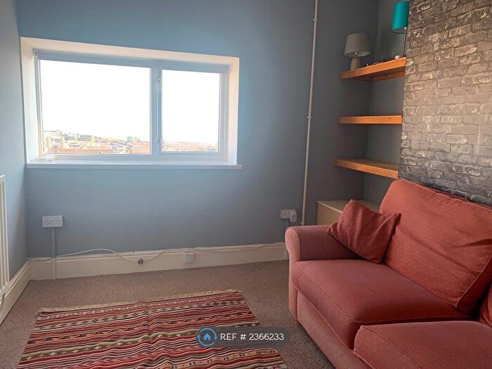 1 Bedroom Flat To Rent In Montpelier Terrace, Swansea, SA1