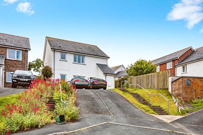 2 Bedroom Flat For Sale In Clos Y Fferm, Aberporth, Cardigan, Ceredigion, SA43