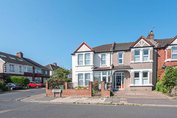 3 Bedroom House To Rent In Birkhall Road, Lewisham, London, SE6