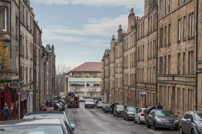 1 Bedroom Flat To Rent In Yeaman Place, Edinburgh, EH11