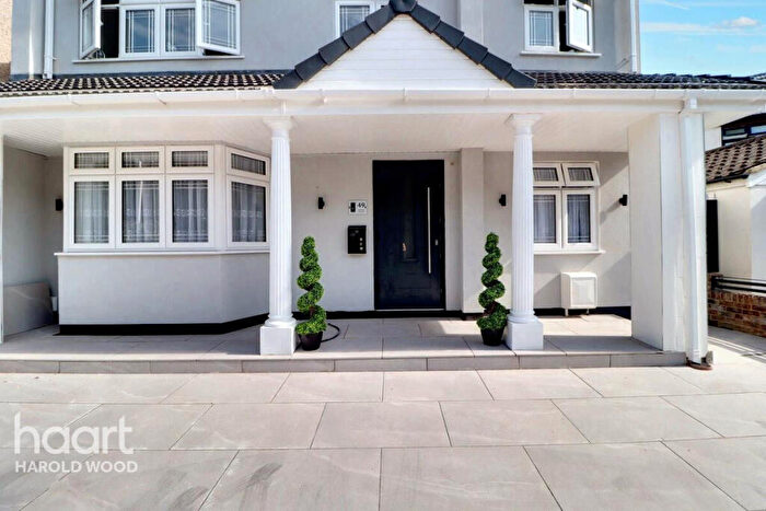 6 Bedroom Detached House For Sale In Sackville Crescent, Harold Wood, RM3