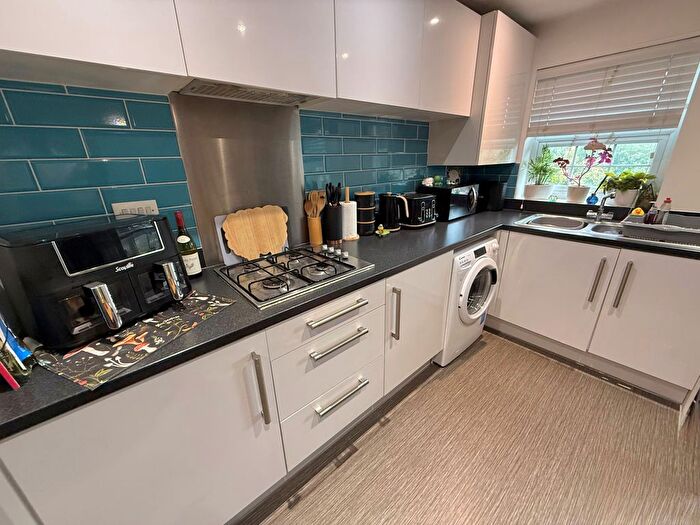 1 Bedroom Flat For Sale In Blackbourne Chase, Littlehampton, West Sussex, BN17