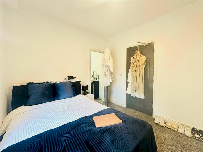 2 Bedroom Apartment To Rent In Park Road, Nottingham, NG7