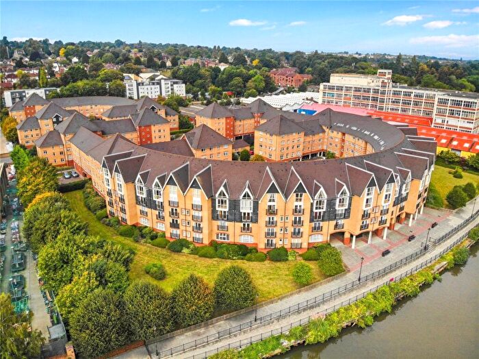 2 Bedroom Flat For Sale In St. Peters Street, Maidstone, Kent, ME16