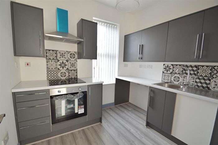 1 Bedroom Flat To Rent In Flat B, Cross Street, Sale, M33