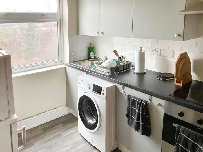 1 Bedroom Maisonette To Rent In Bedworth Road, Longford, Coventry, West Midlands, CV6