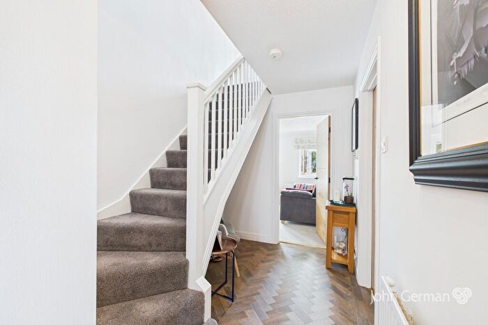 4 Bedroom Detached House For Sale In Swallow Close, Uttoxeter, ST14