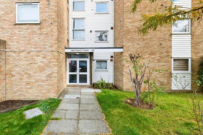 2 Bedroom Flat For Sale In St. James Road, Sutton, SM1