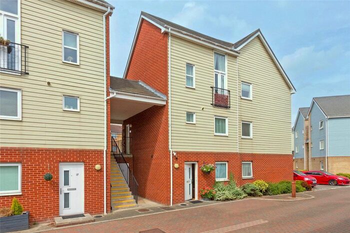 2 Bedroom Flat To Rent In Onyx Drive, Sittingbourne, ME10