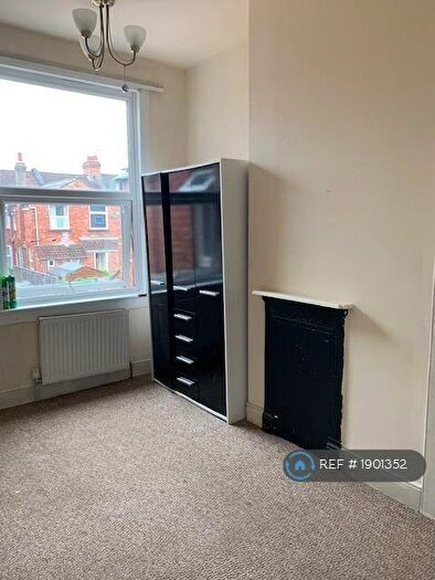 4 Bedroom Terraced House To Rent In Wycliffe Road, Northampton, NN1