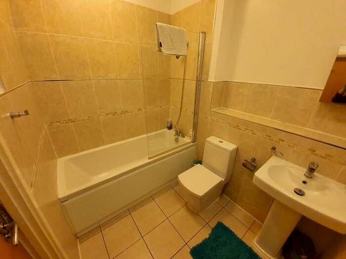 2 Bedroom Apartment To Rent In Warstone Lane, Birmingham, B18