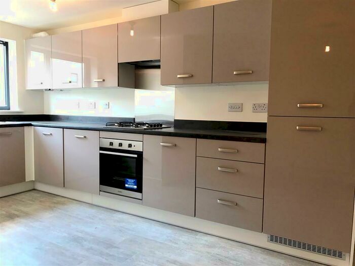 3 Bedroom House To Rent In Woodfield Way, Balby, Doncaster, DN4