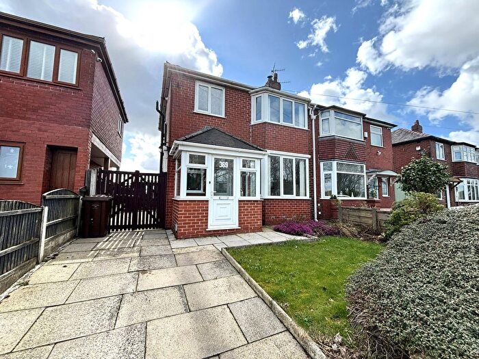 2 Bedroom Semi-Detached House For Sale In Ringley Road West, Radcliffe, M26