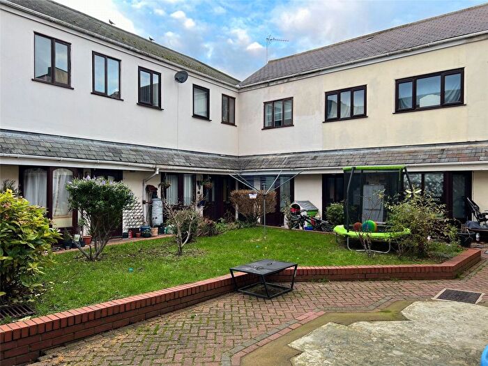 2 Bedroom Terraced House For Sale In Handley Court Mews, Sleaford, NG34