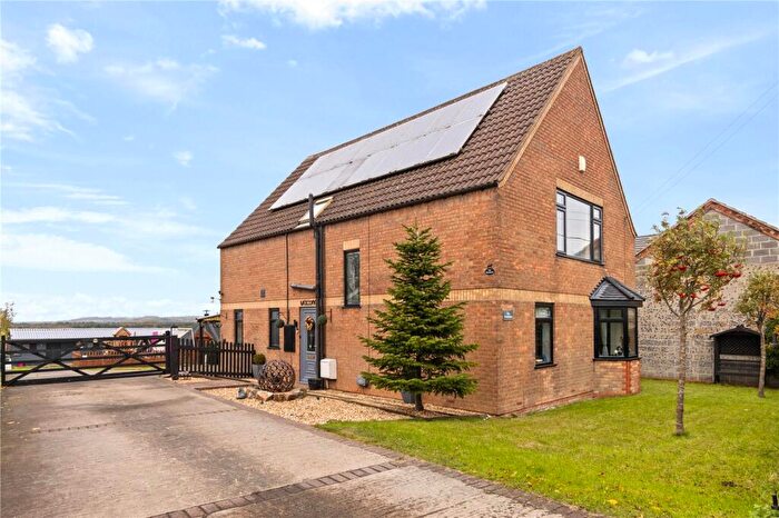 4 Bedroom Equestrian Facility For Sale In Melton Road, Wrawby, Brigg, North Lincolnshire, DN20
