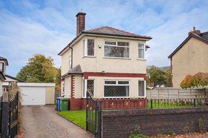 3 Bedroom Detached House For Sale In Harboro Road, Sale, Greater Manchester, M33