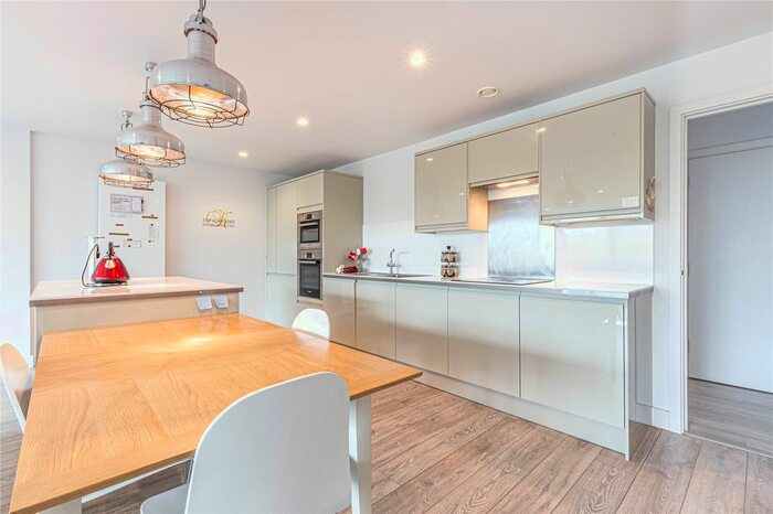 3 Bedroom Flat To Rent In Southey House, Wine Street, City Centre, Bristol, BS1