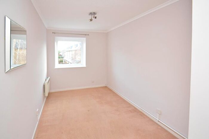 2 Bedroom Apartment To Rent In Alma Road, Windsor, SL4