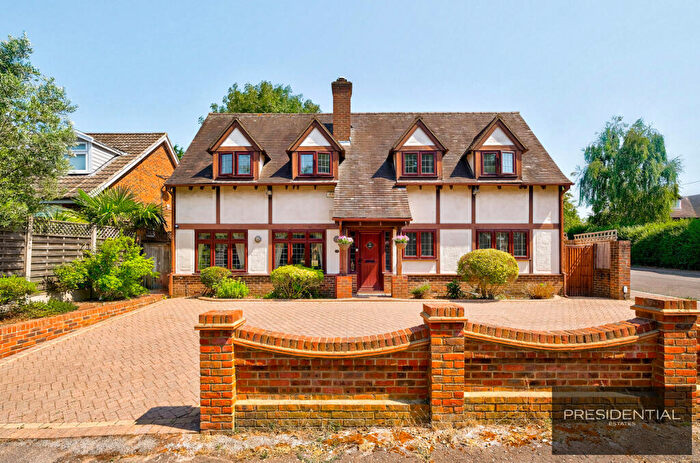 4 Bedroom Detached House For Sale In Carroll Hill, Loughton, IG10
